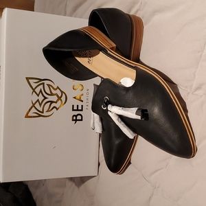 NWT Black d'Orsay loafers